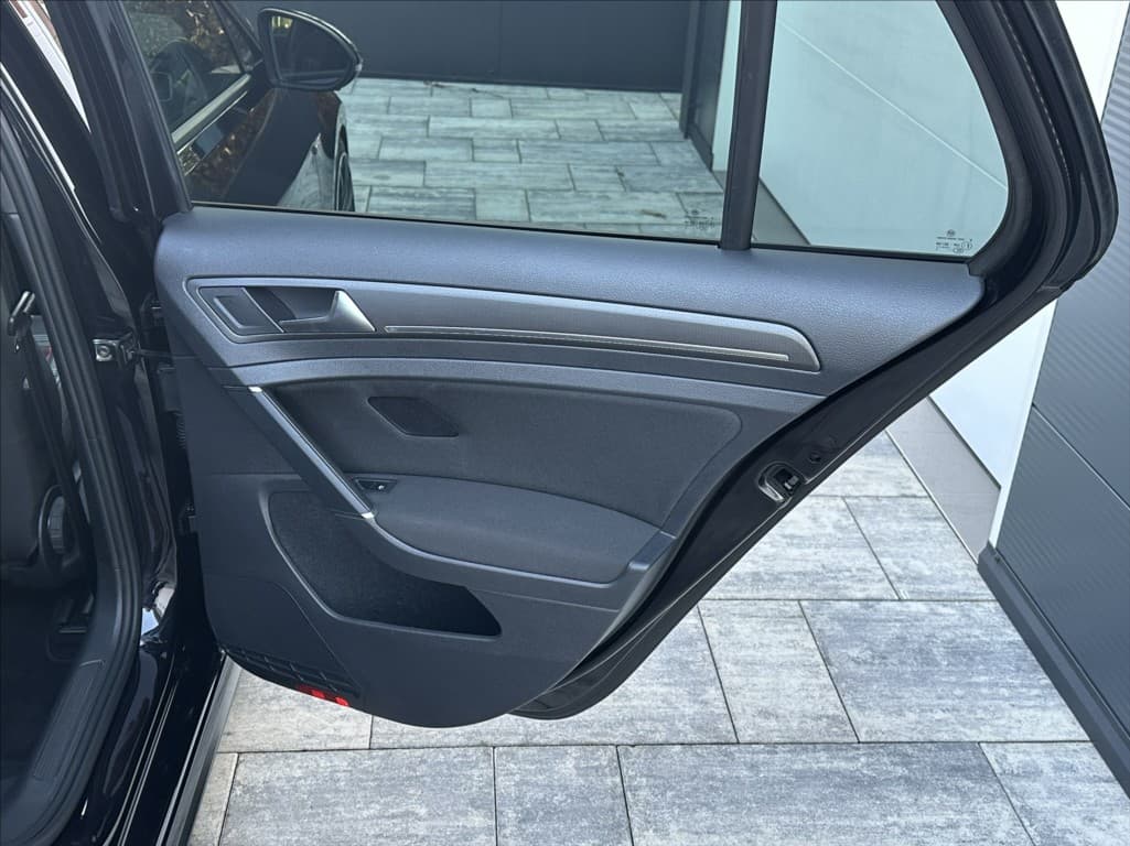 2018 Volkswagen GOLF - 20