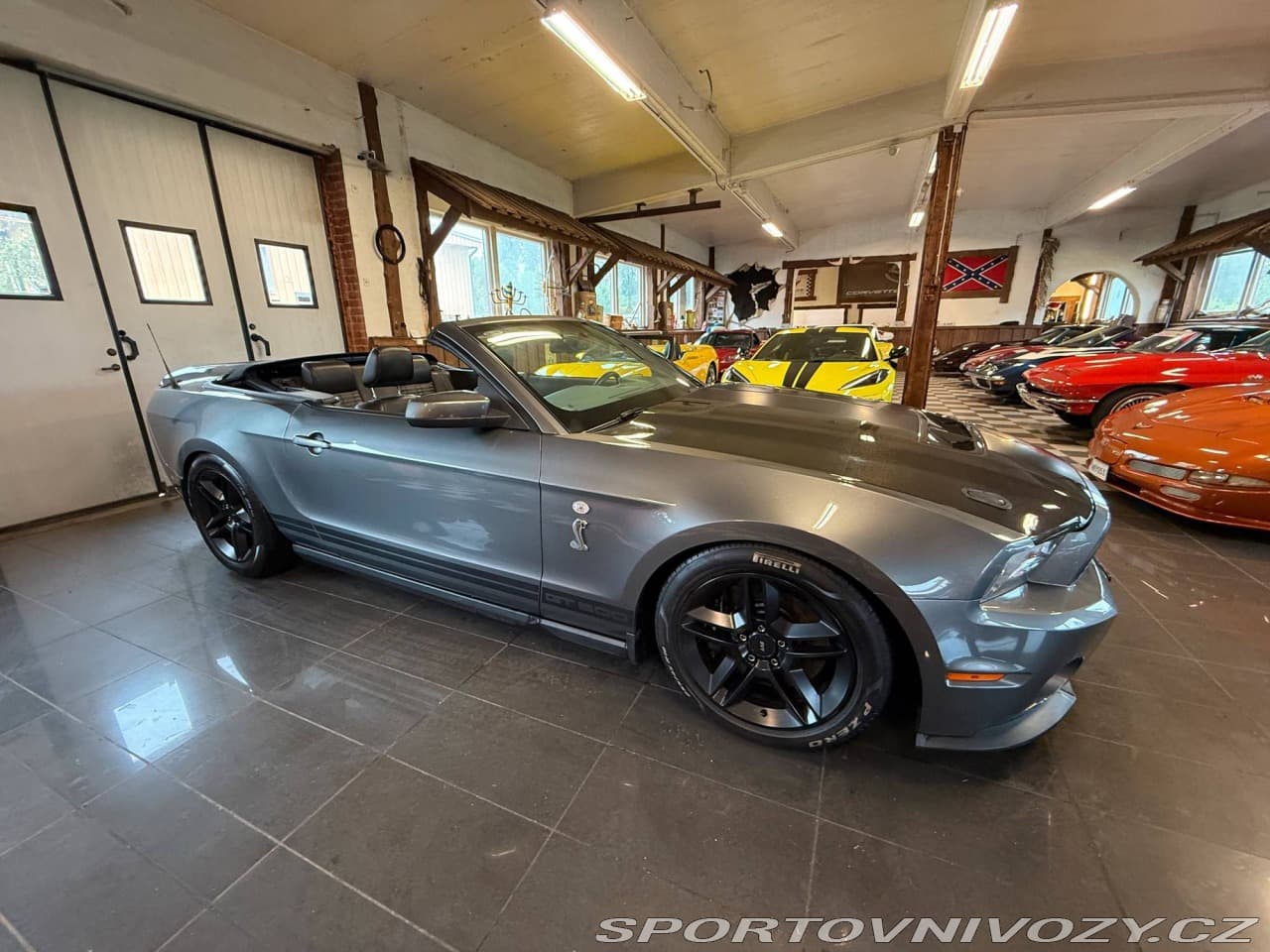 2010 Ford MUSTANG - 15