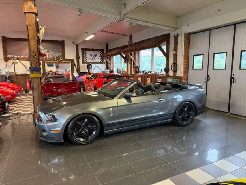 2010 Ford MUSTANG - 3