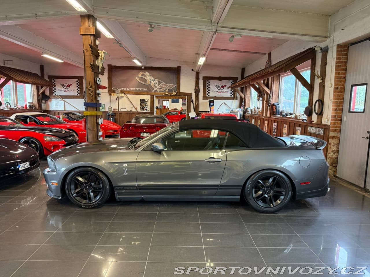 2010 Ford MUSTANG - 4