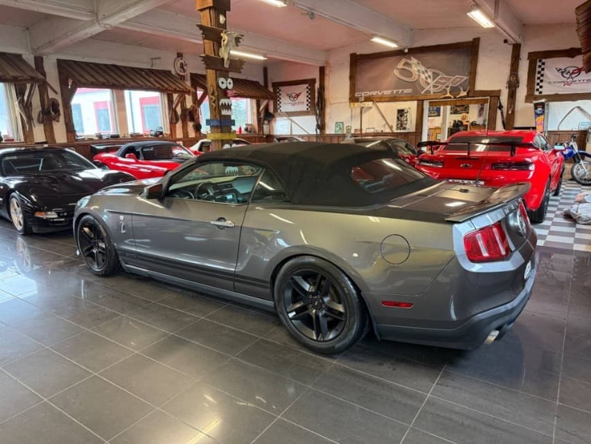 2010 Ford MUSTANG - 5