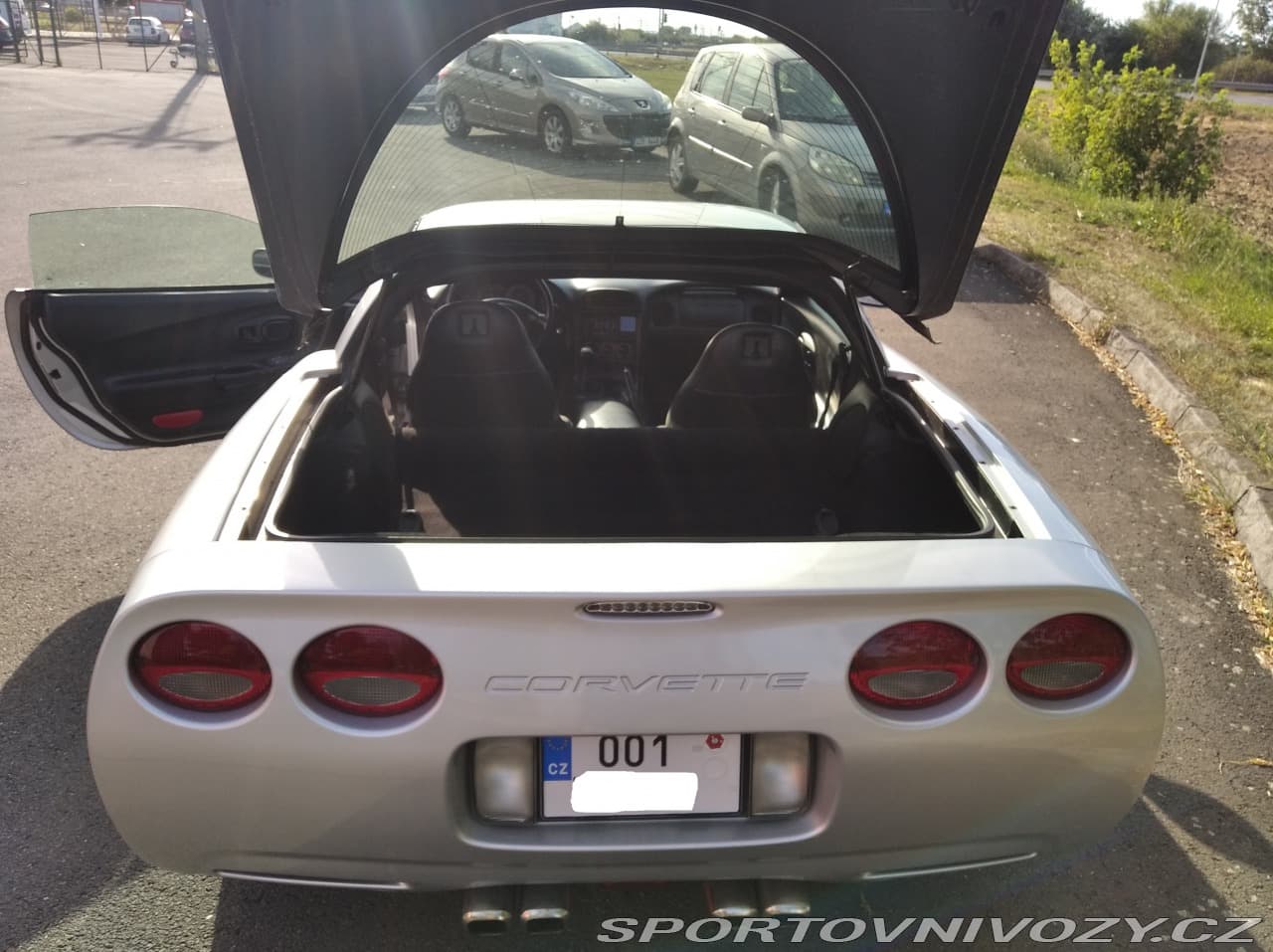 2001 Chevrolet CORVETTE - 10