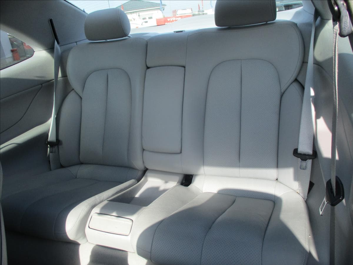 2000 Mercedes-Benz CLK - 8