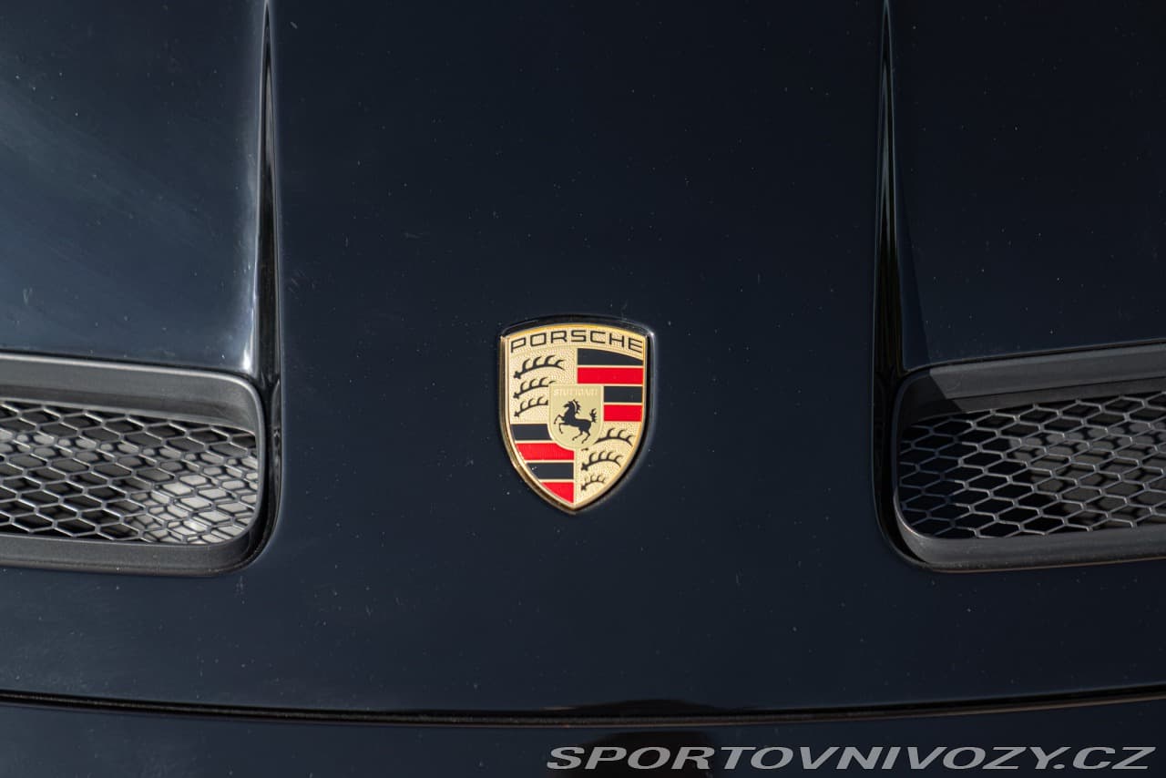 2023 Porsche 911 - 13