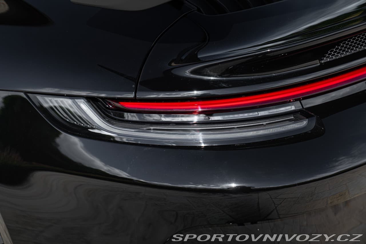 2023 Porsche 911 - 15