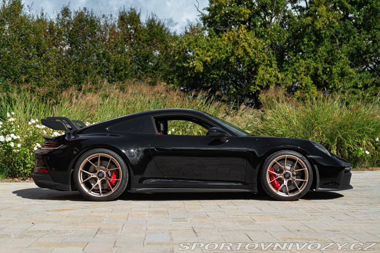 2023 Porsche 911 - 4