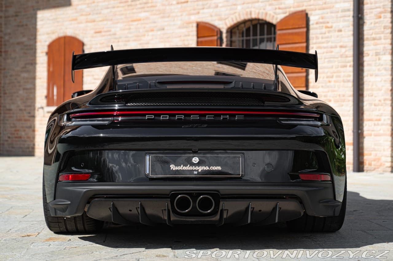 2023 Porsche 911 - 8