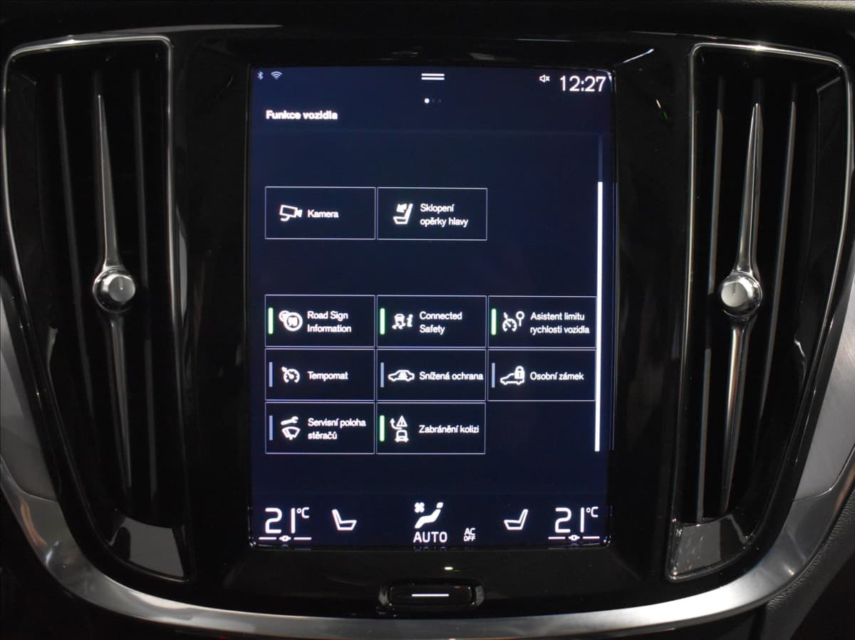 2021 Volvo V60 - 18