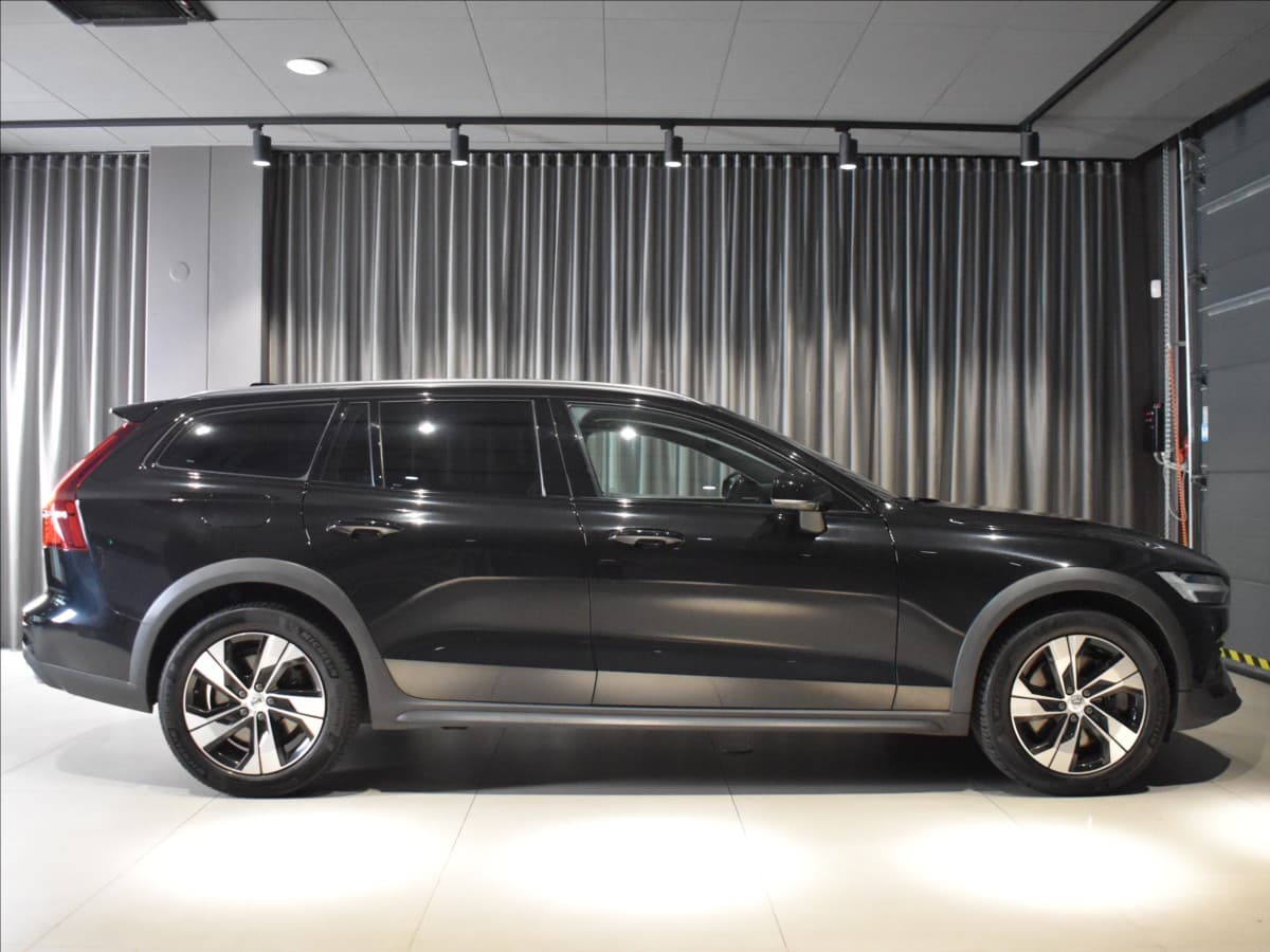 2021 Volvo V60 - 3