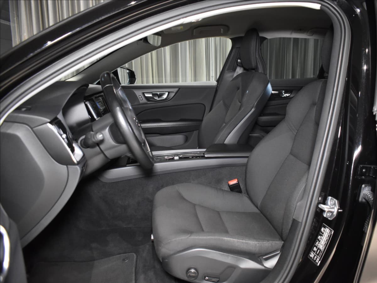 2021 Volvo V60 - 8