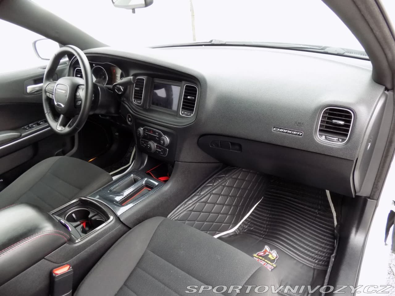 2019 Dodge CHARGER - 12