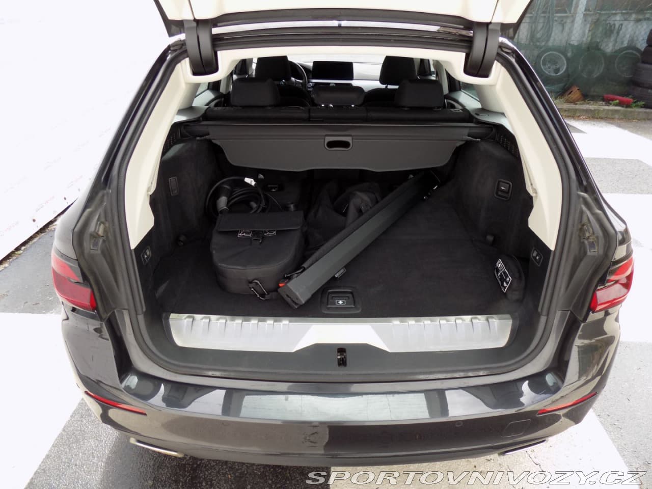 2021 BMW 5-SERIES - 8