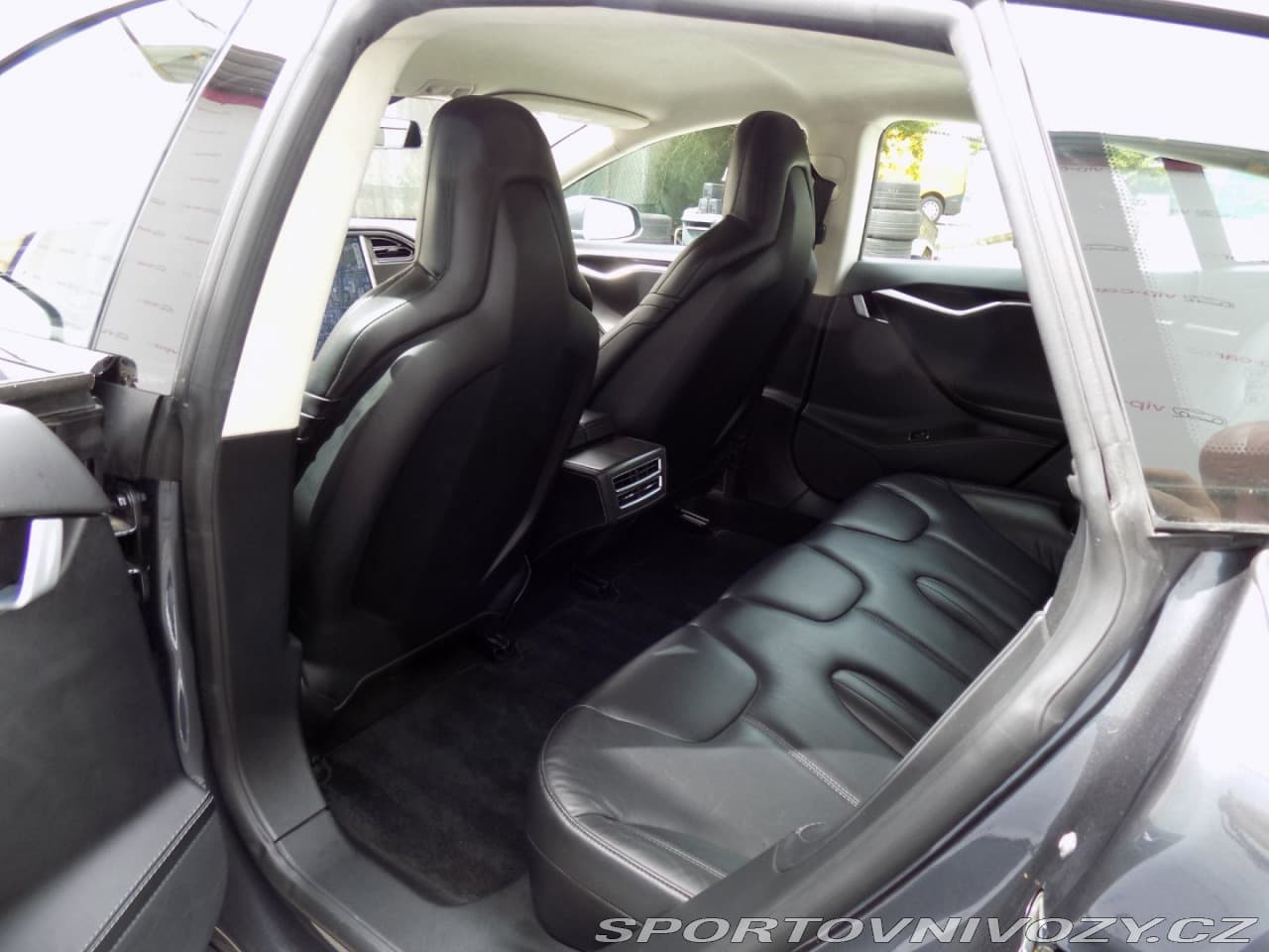 2016 Tesla MODEL S - 11