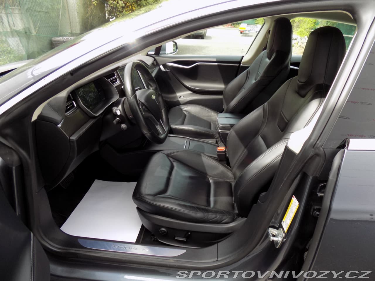 2016 Tesla MODEL S - 12