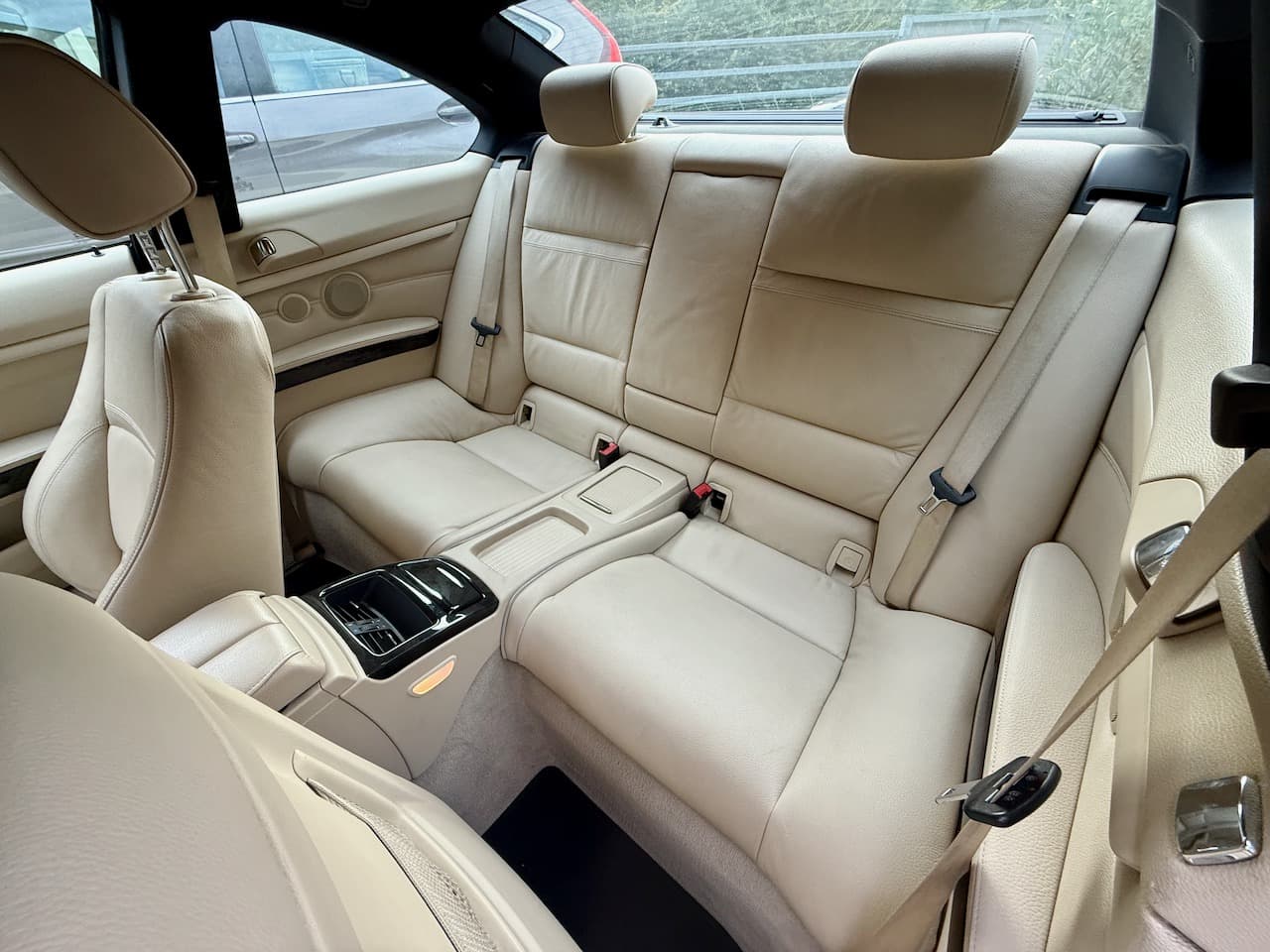 2009 BMW 3-SERIES - 9