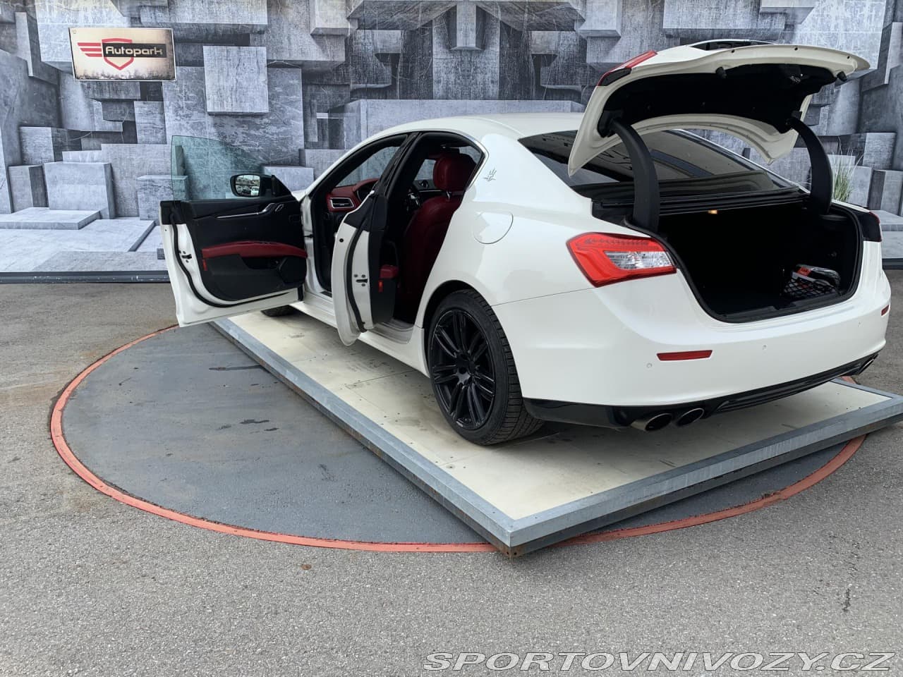 2014 Maserati GHIBLI - 11