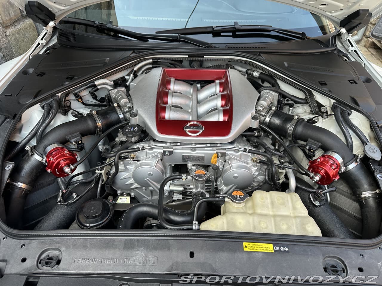 2014 Nissan GT-R - 10
