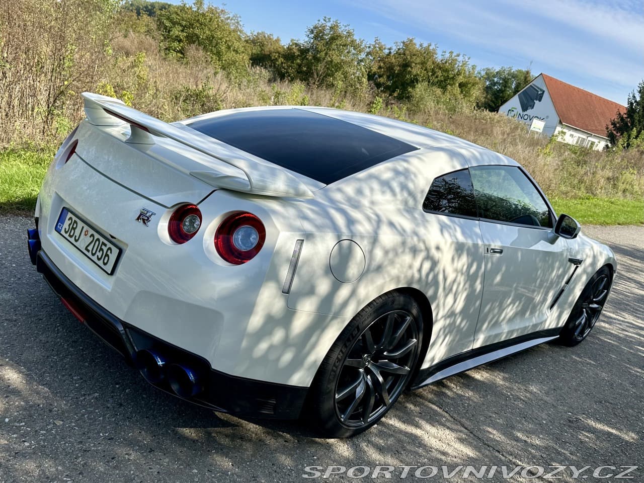2014 Nissan GT-R - 3