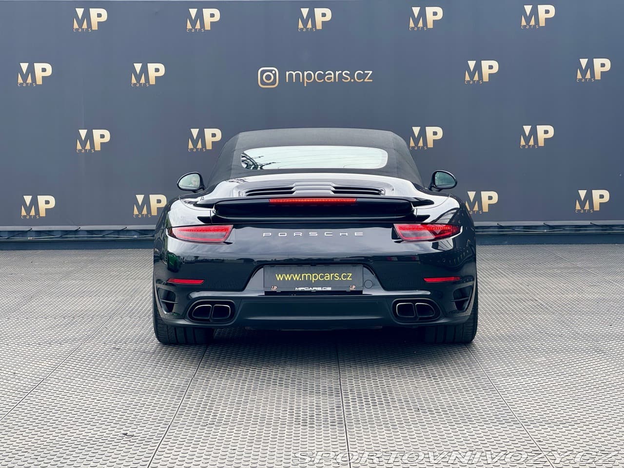 2014 Porsche 911 - 13