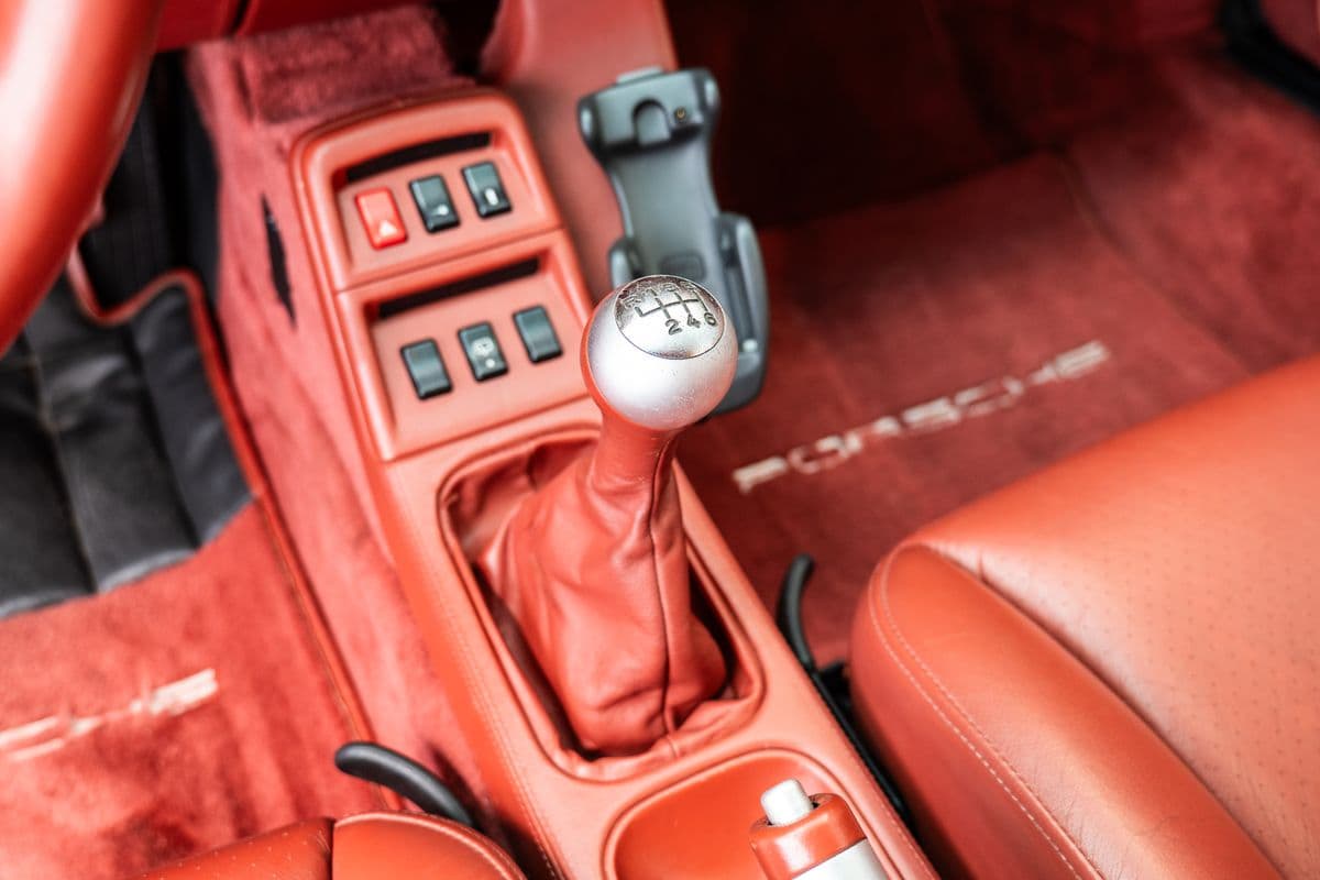 1997 Porsche 911 - 12