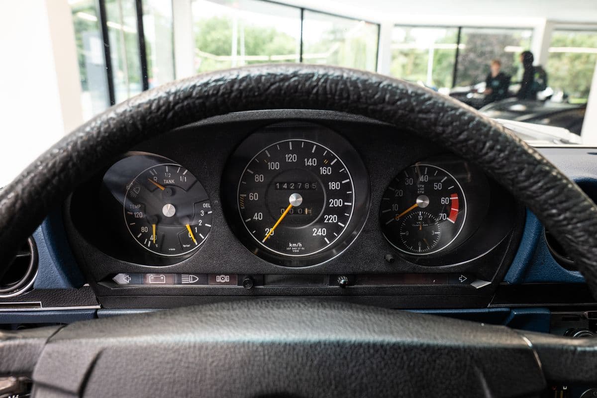 1975 Mercedes-Benz SL - 14