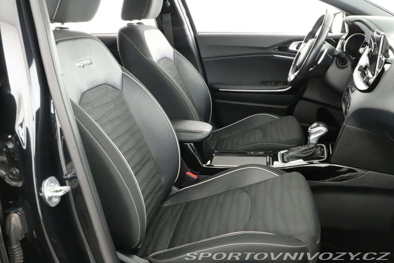 2022 Kia Proceed - 9