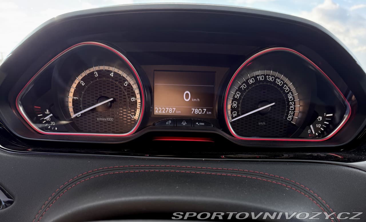 2014 Peugeot 208 - 16