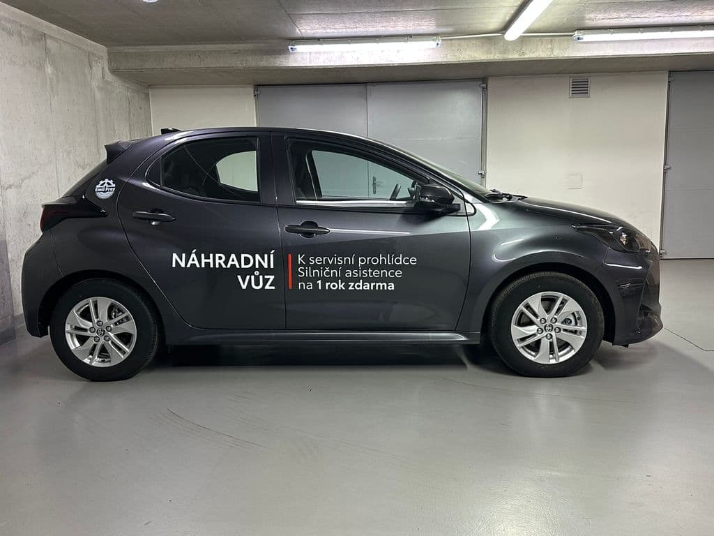 Toyota YARIS - 4