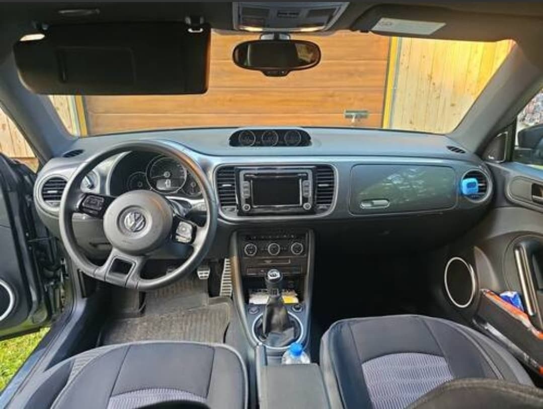2014 Volkswagen BEETLE - 7