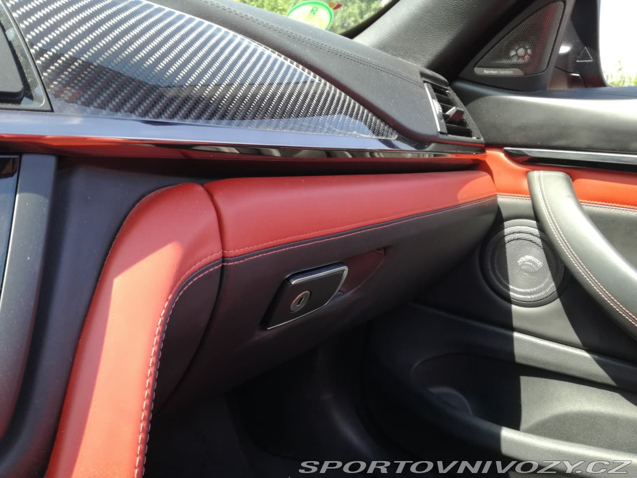 2015 BMW M4 - 12