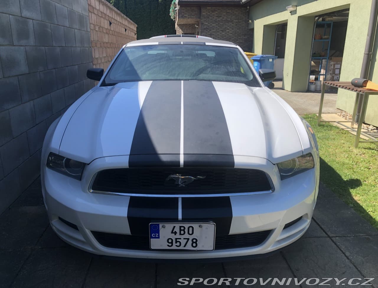 2013 Ford MUSTANG - 16