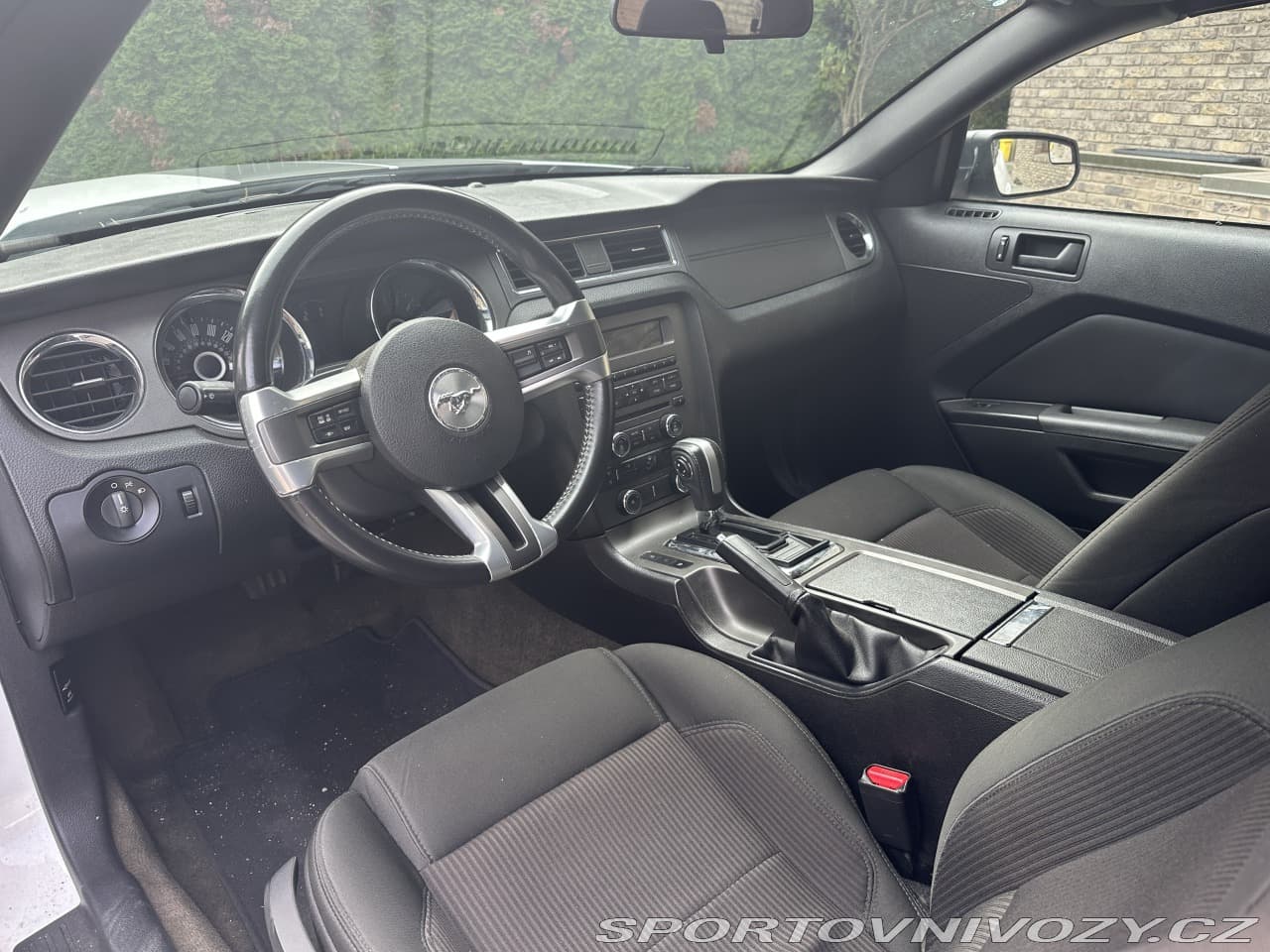 2013 Ford MUSTANG - 2