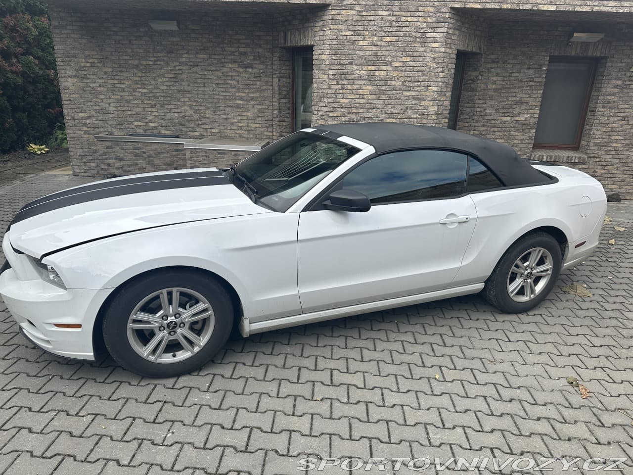 2013 Ford MUSTANG - 7