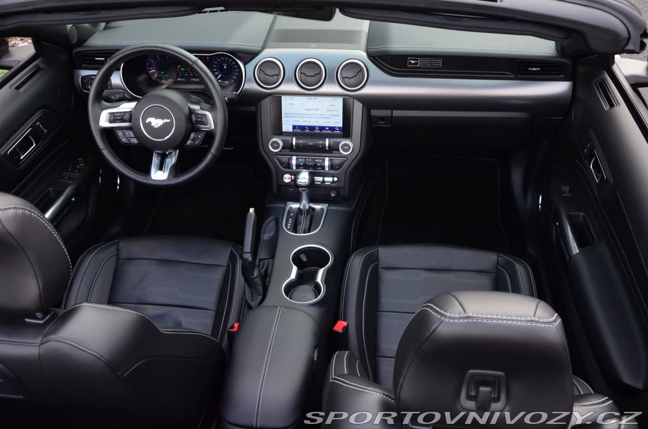 2020 Ford MUSTANG - 11