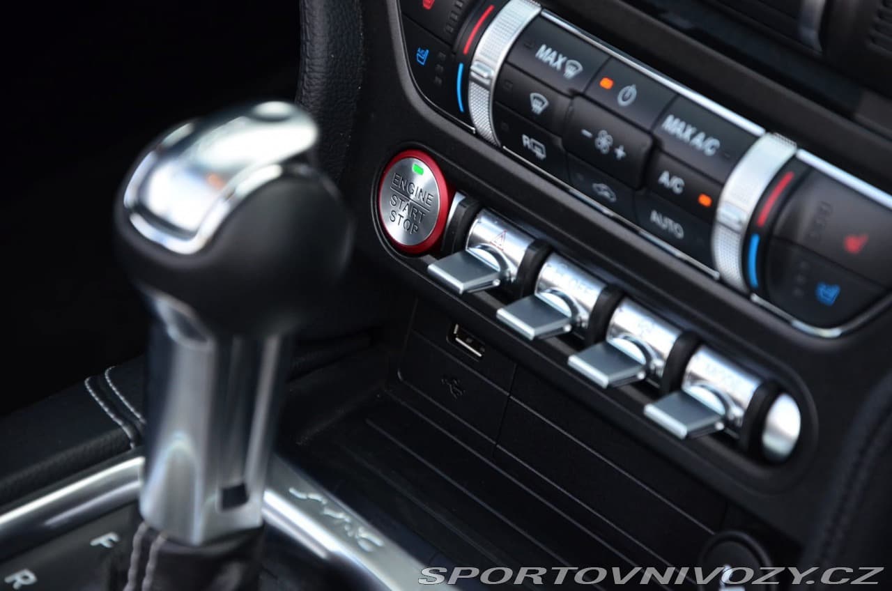 2020 Ford MUSTANG - 14