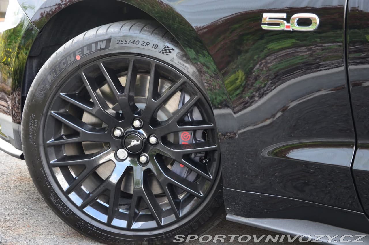 2020 Ford MUSTANG - 8