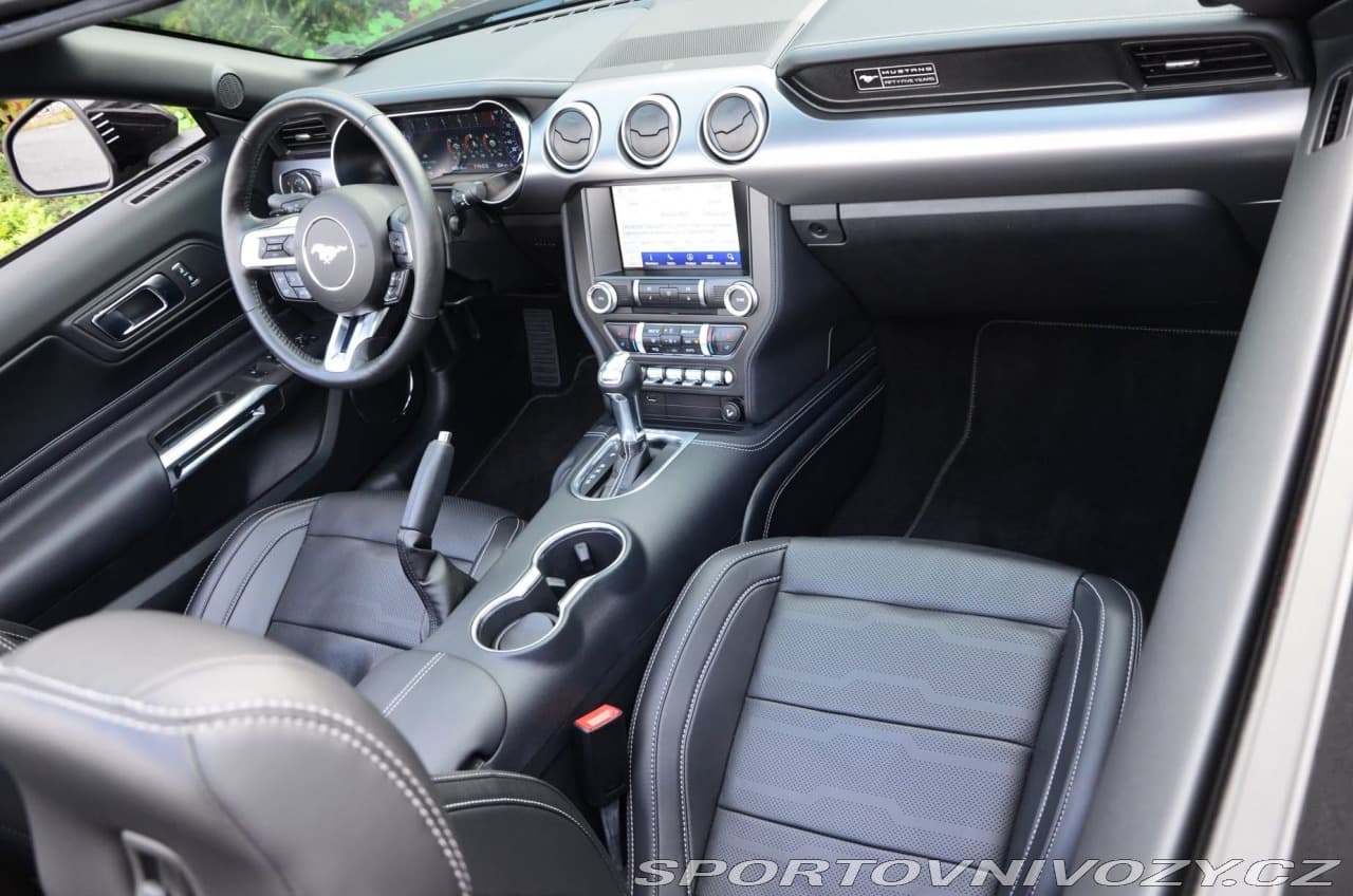 2020 Ford MUSTANG - 9