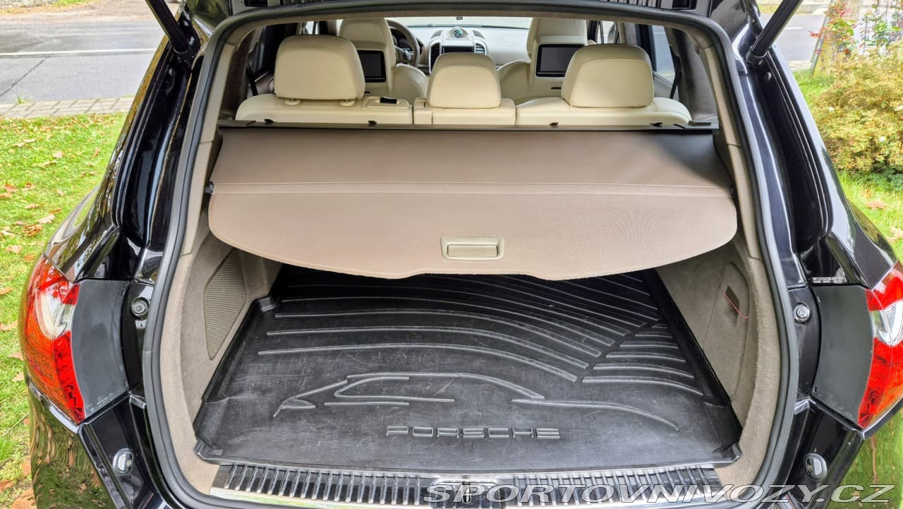 2011 Porsche Cayenne - 8