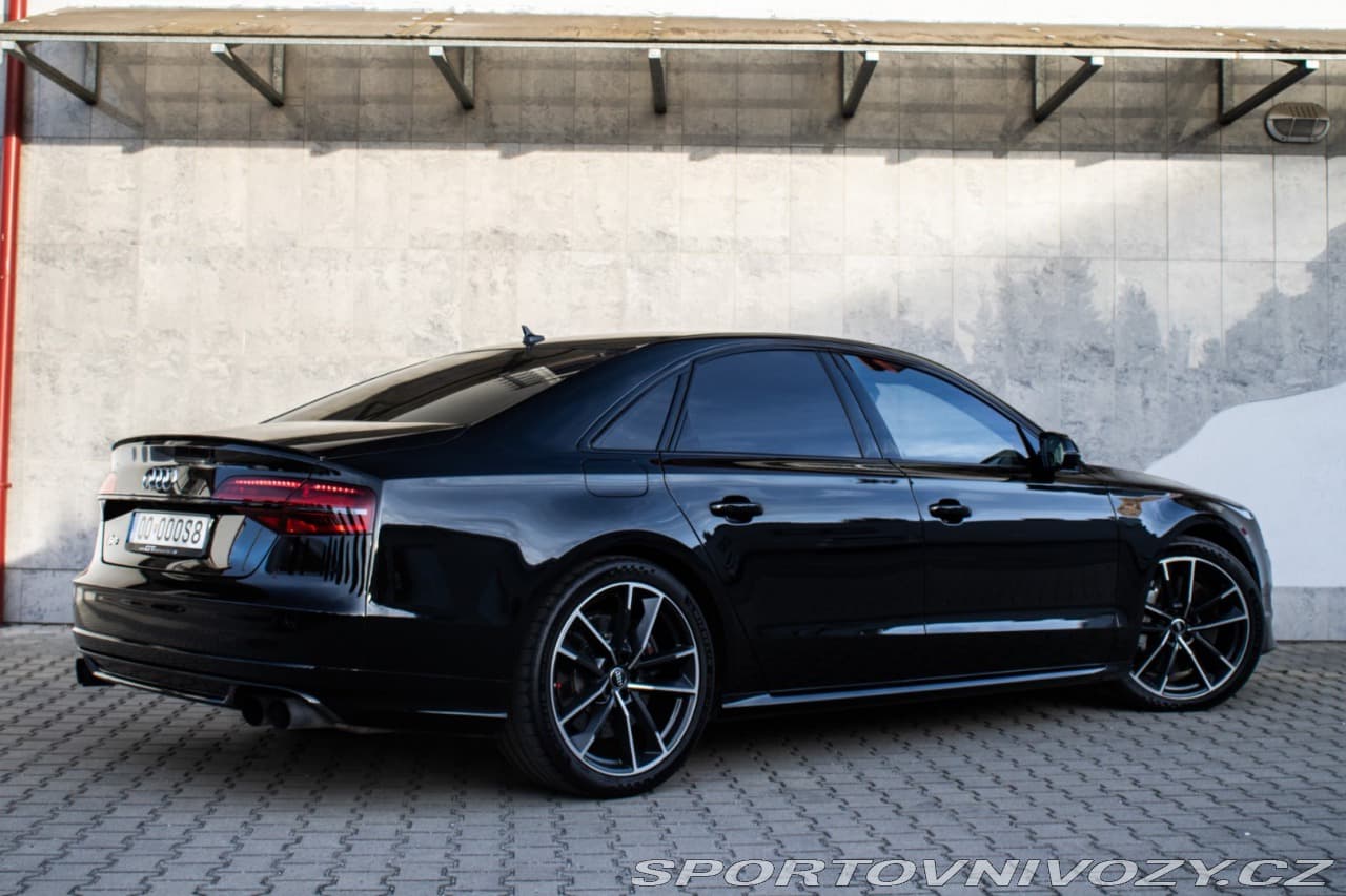 2017 Audi S8 - 6