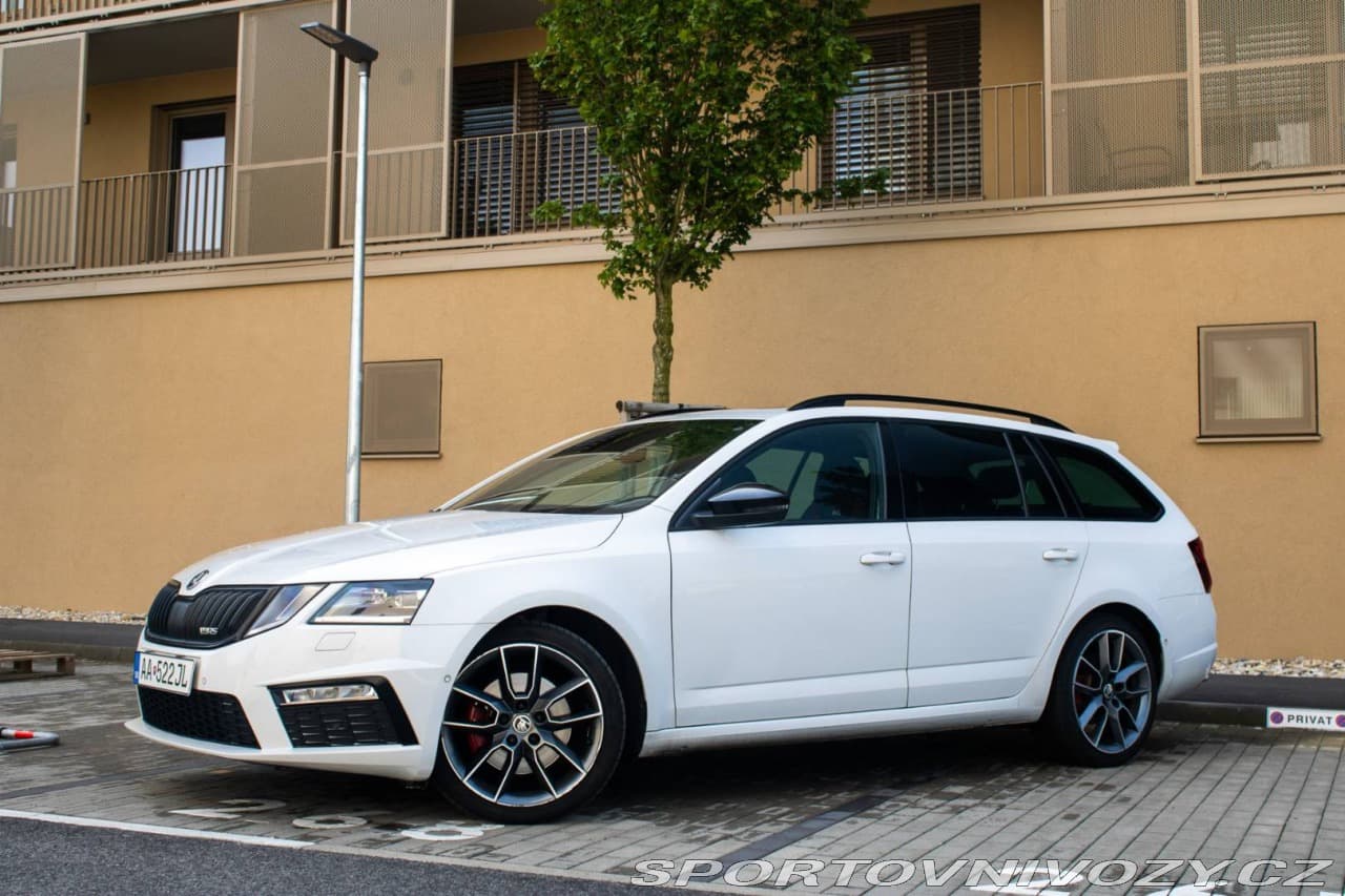 Škoda Octavia RS Combi  2.0 TDI RS DSG 4x4