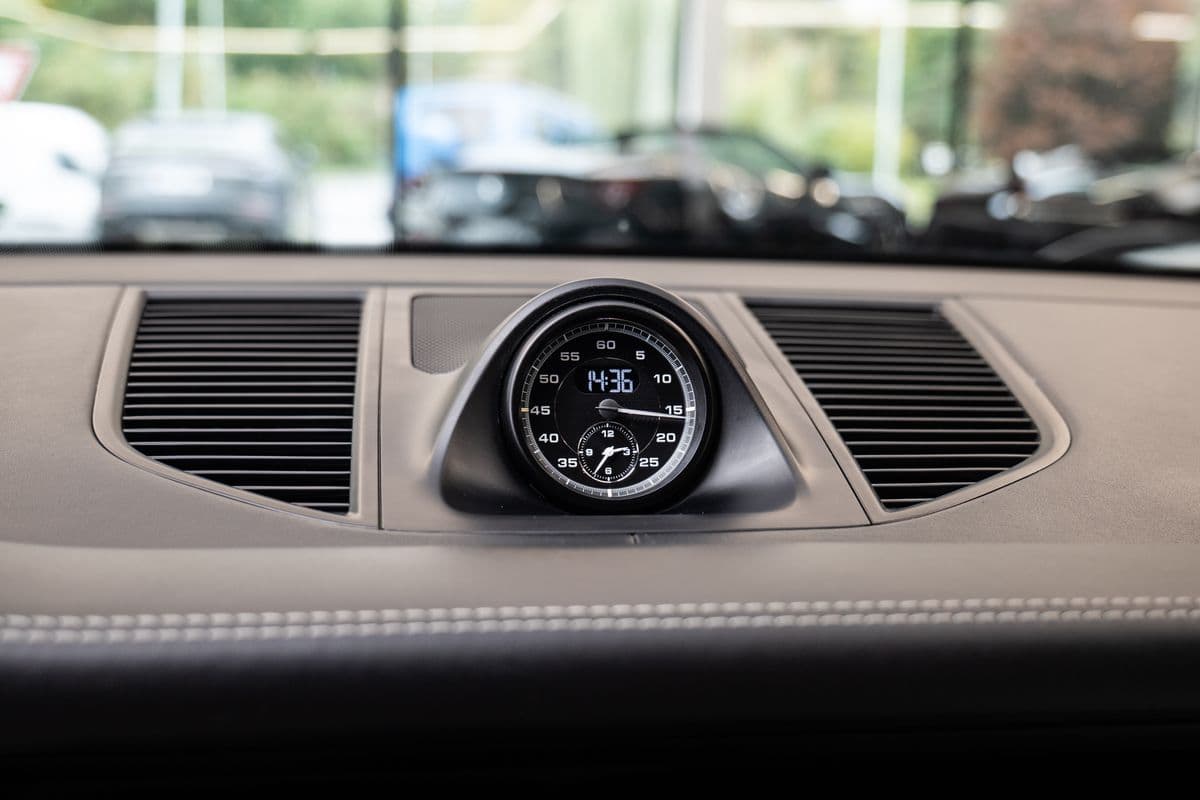 2023 Porsche Macan - 15