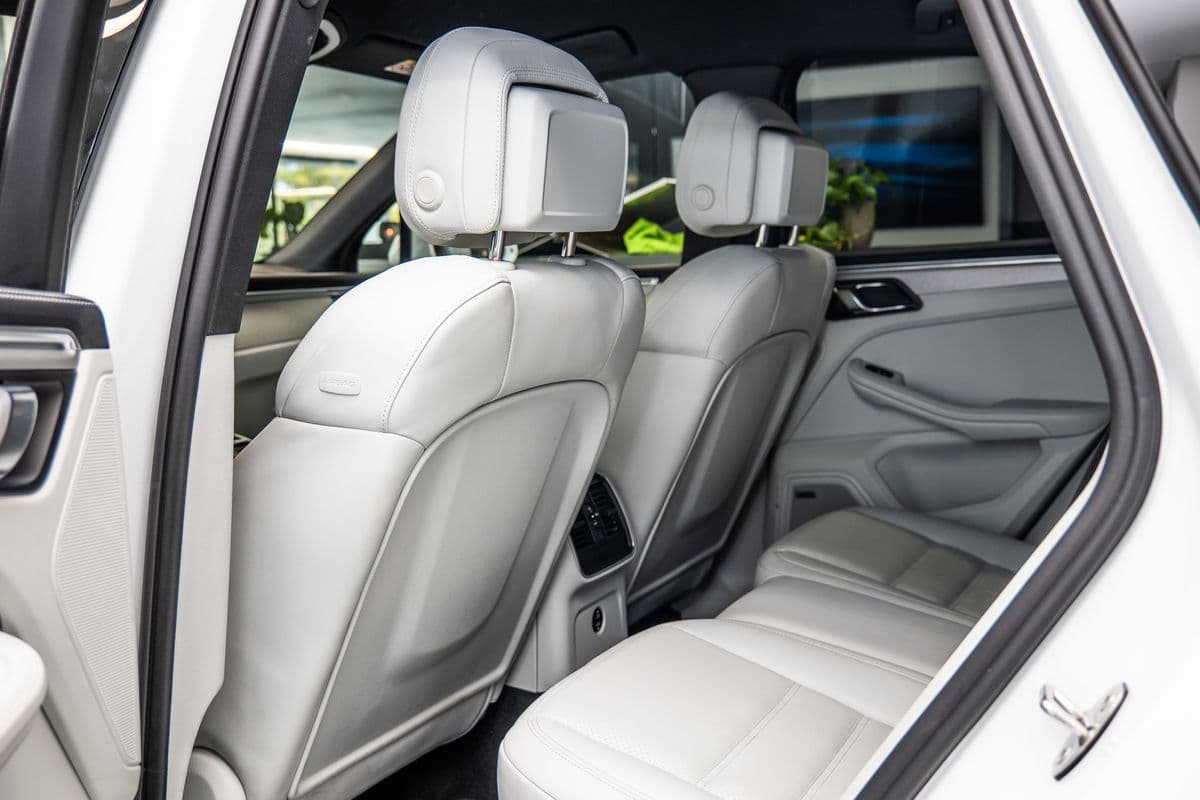 2023 Porsche Macan - 9