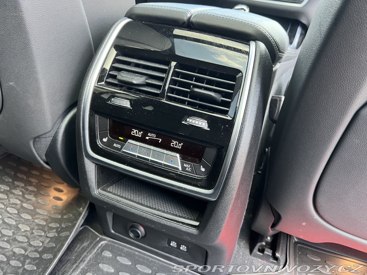 2021 BMW X7 - 19