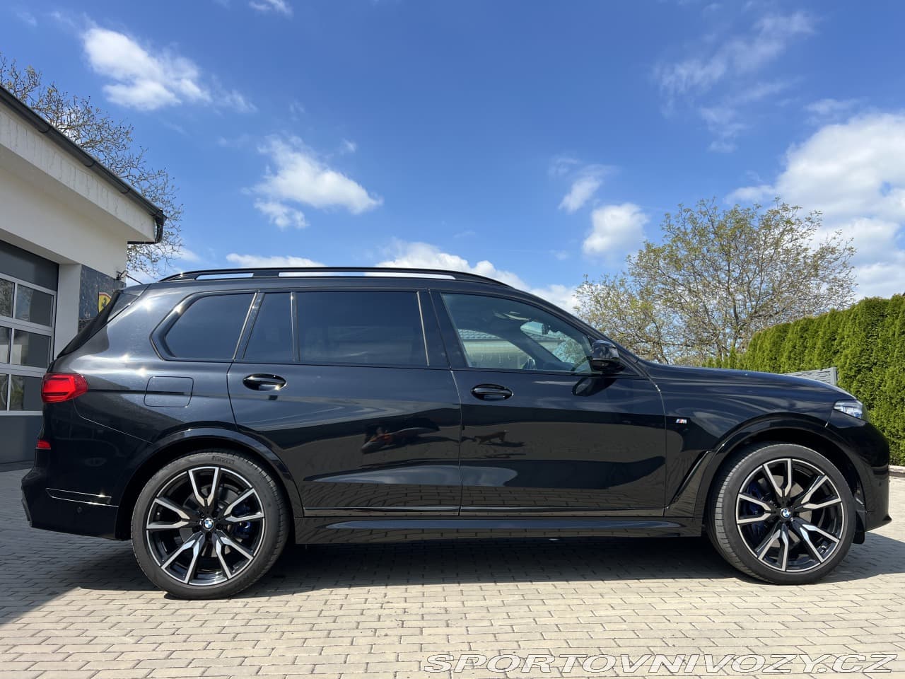 2021 BMW X7 - 6