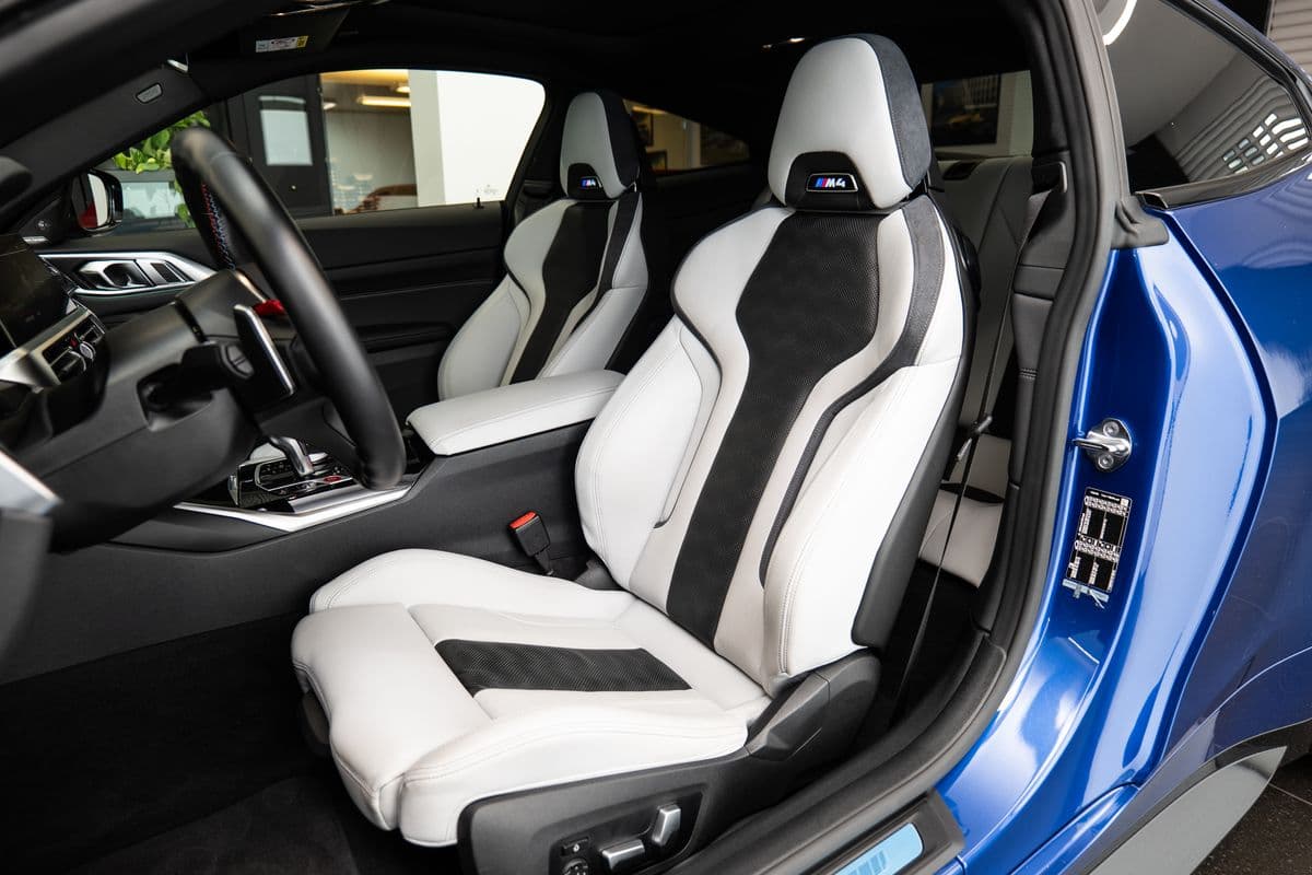 2023 BMW M4 - 7