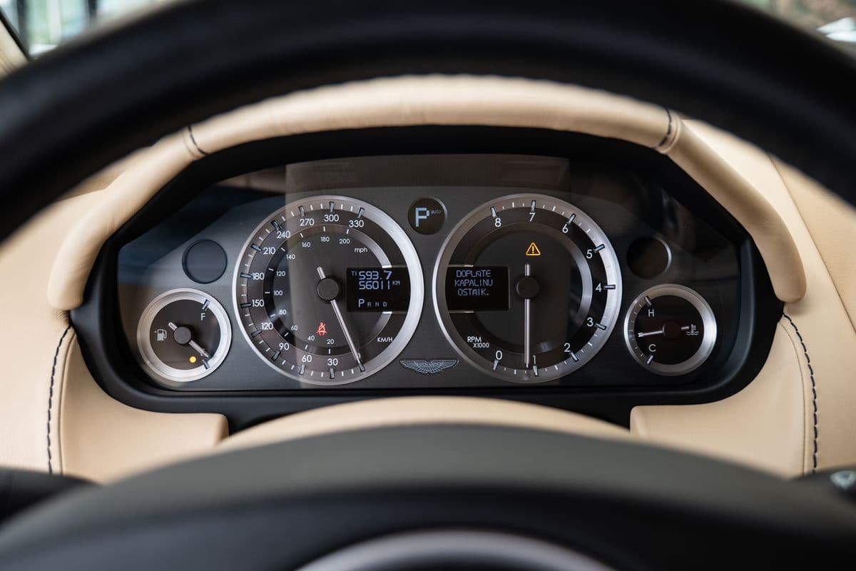 2010 Aston Martin RAPIDE - 17