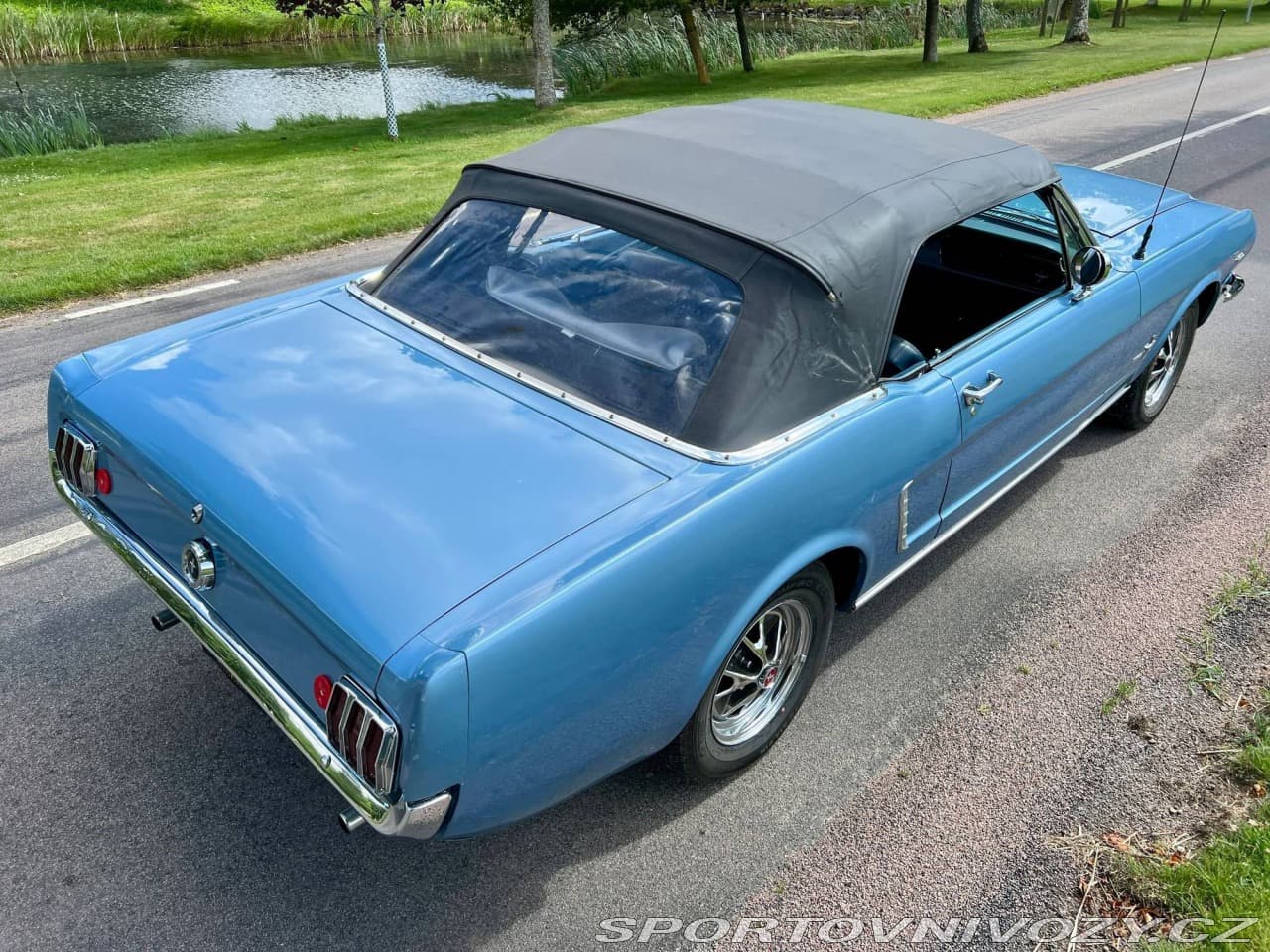 1965 Ford MUSTANG - 11