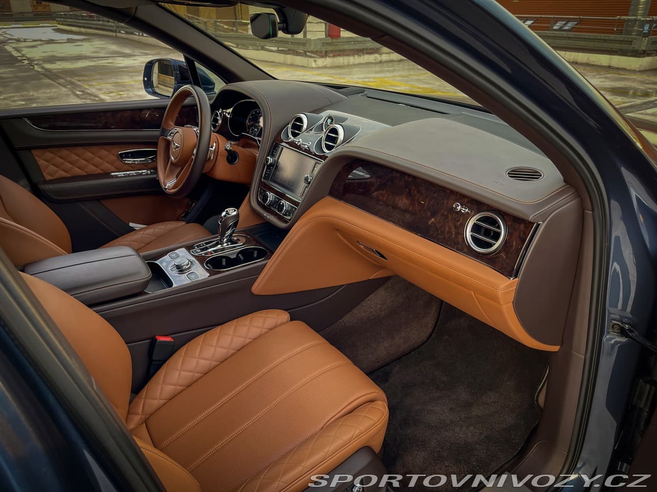 2016 Bentley BENTAYGA - 10