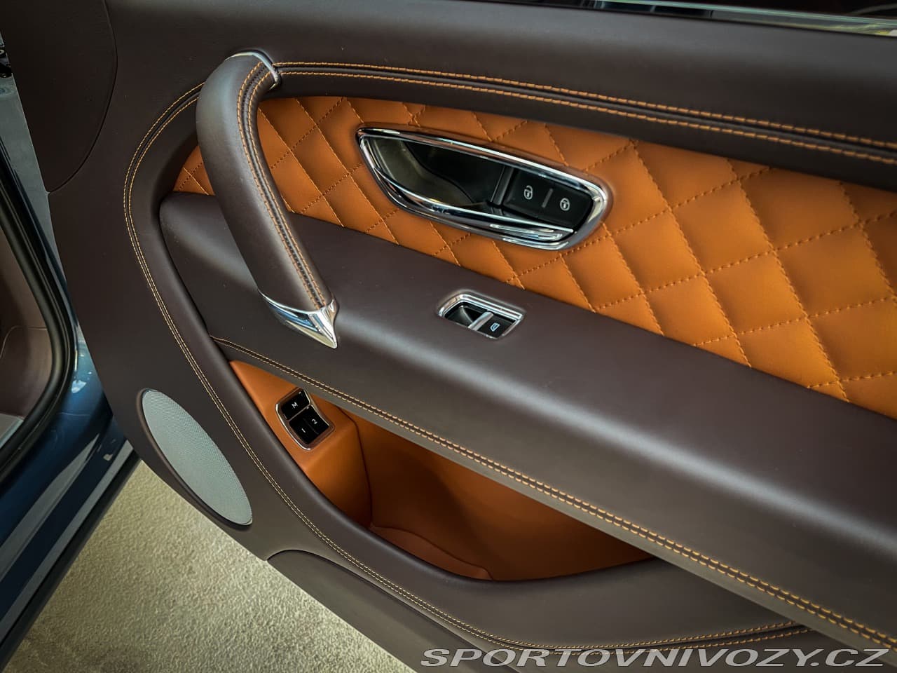 2016 Bentley BENTAYGA - 12