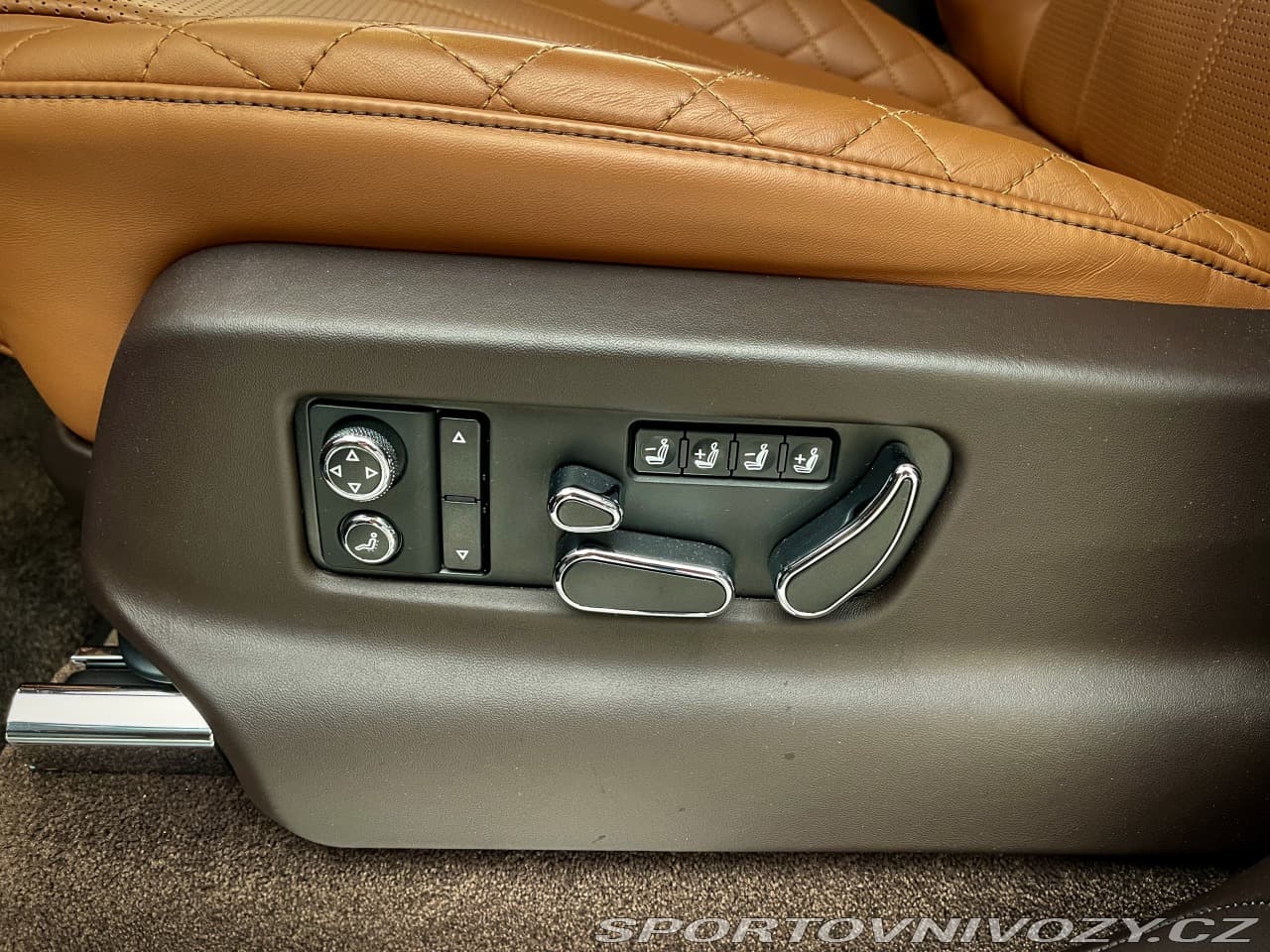 2016 Bentley BENTAYGA - 13